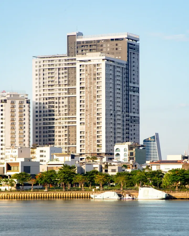 Nhà phố 1 trệt 2 lầu, hẻm xe hơi